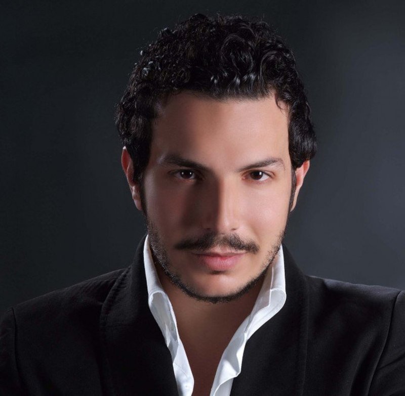 فيديو: بسل خياط يكشف عن الفتاة التي تسببت له بالألم والخضوع للعلاج النفسي